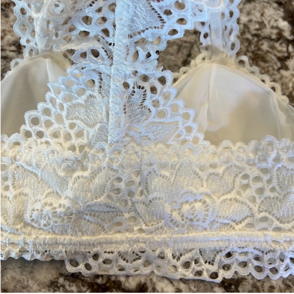 Maurices White/Ivory Lace Bralette with Racerback NWOT Size Large - Picture 6 of 7